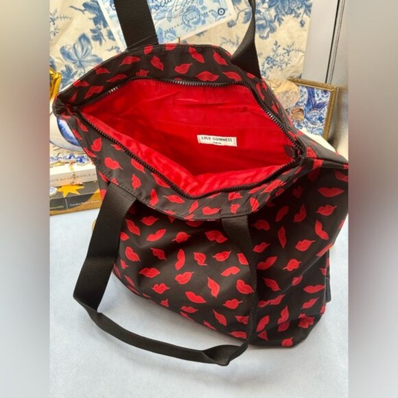 🆕 LULU GUINNESS 🧿 NWT Hand Painted Lips Nylon Zip Tote - Picture 7 of 11
